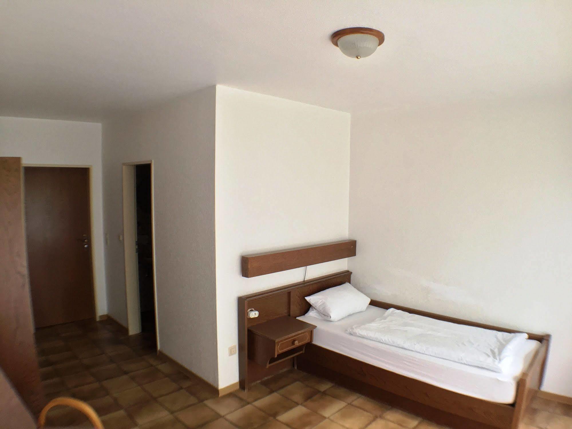 Forsthaus Alter Foerster Otel Bad Oeynhausen Dış mekan fotoğraf